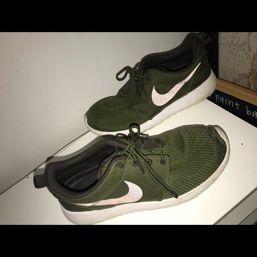 Nike Roshes size 8